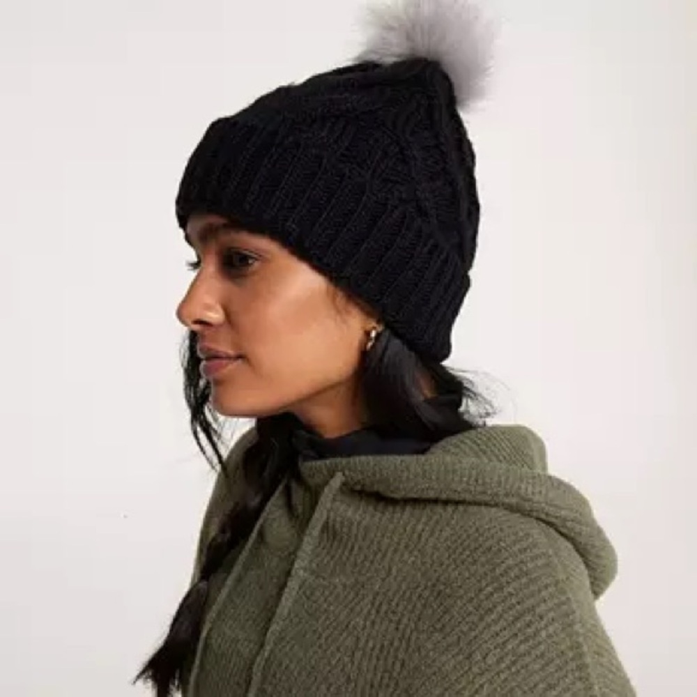 Calia cable knit pom hat